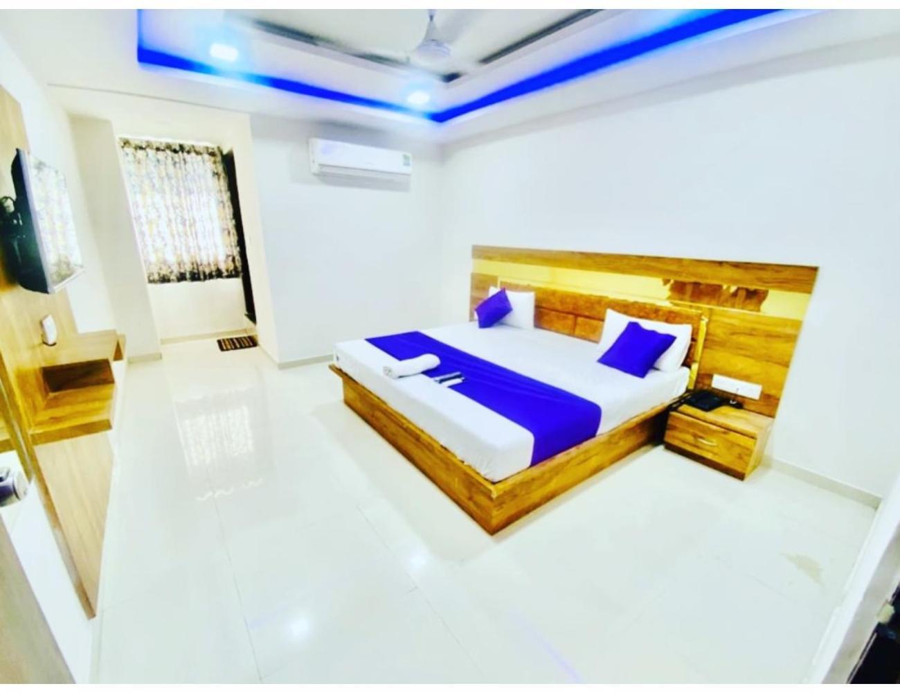 Hotel Paradise, Naroda Ahmedabad Exterior photo